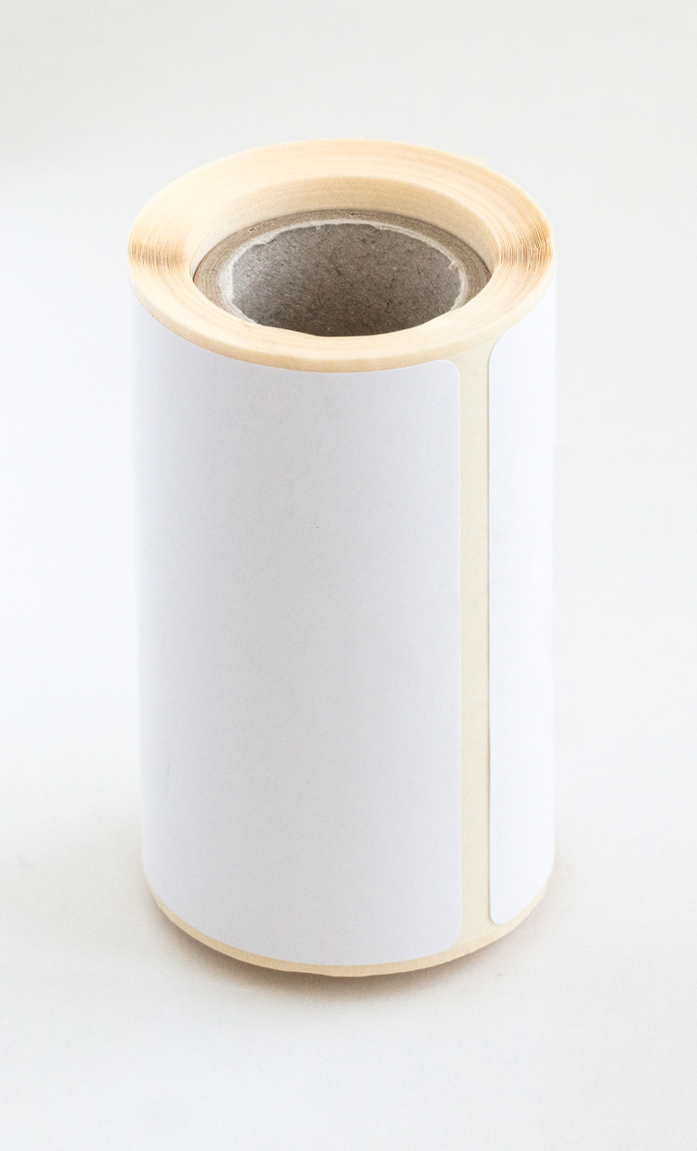 Rolle mit Etiketten für YKE Papier. 73x61mm